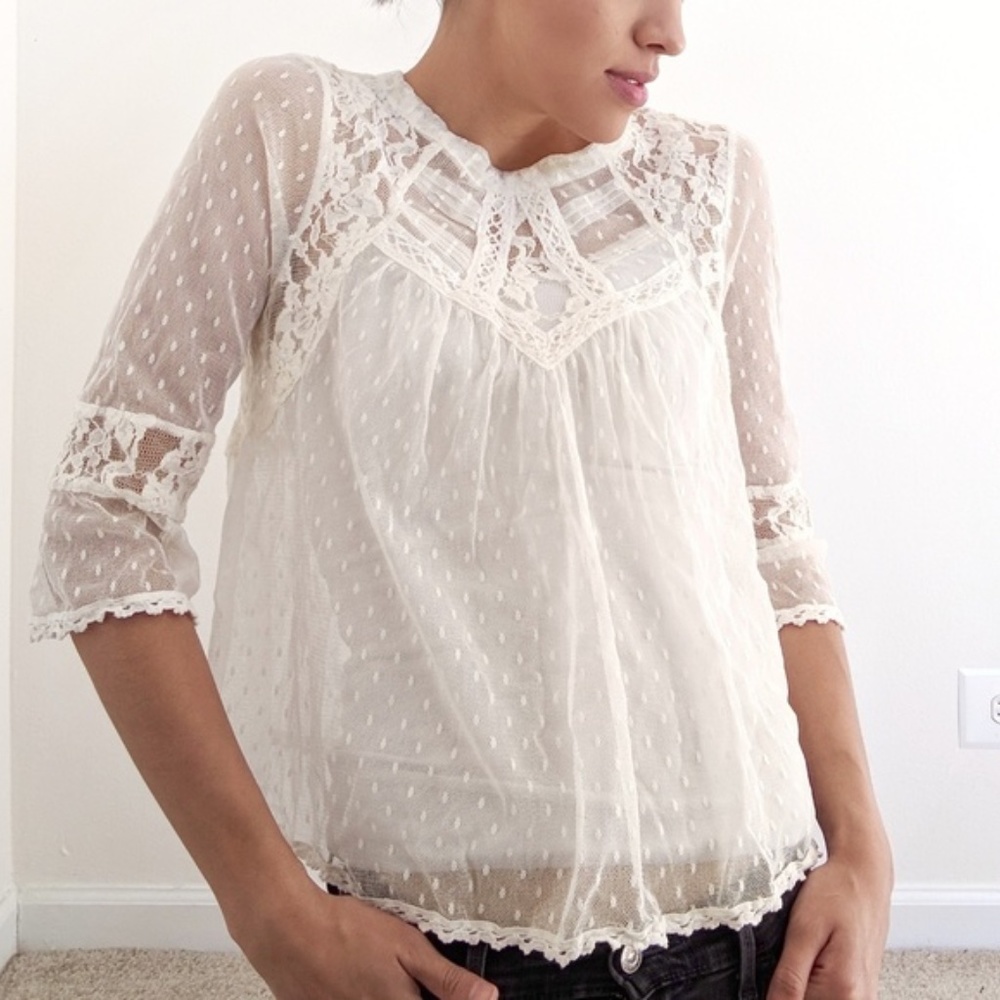 Free People White Lace Blouse. X-SMALL.